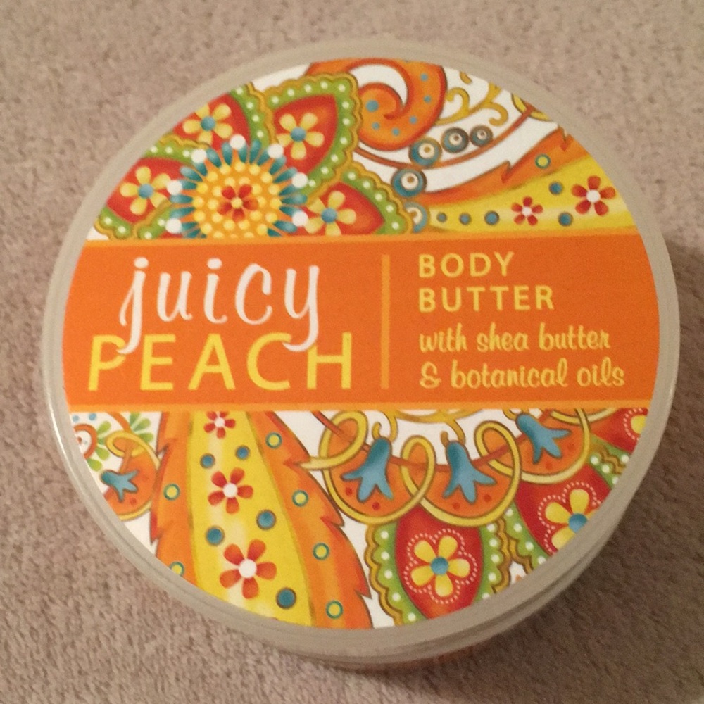 Juicy Peach Body Butter 8 oz NWT with shea butter